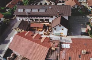 GM692-11 Schwaiger Süd 2003 (Large)