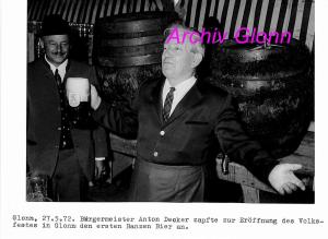 12-Fotochronik-1972-Decker-eroeffnet-Volksfest