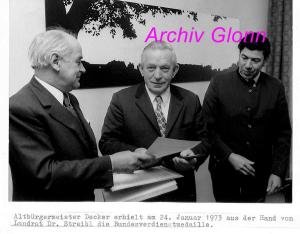 18-Fotochronik-1973-Bundesverdienstmedaille-fuer-Anton-Decker