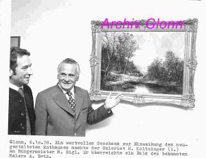 Fotochronik-1978-Geschenk-zur-Einweihung-Rathaus