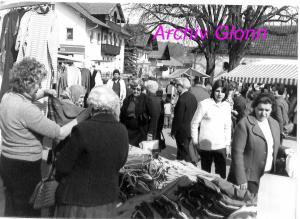 Fotochronik-19810 52-Markttreiben