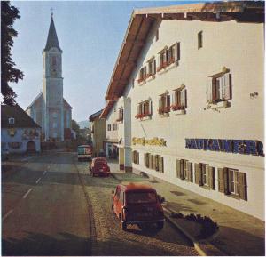 GM010-12-Mrktpl-v-West-k