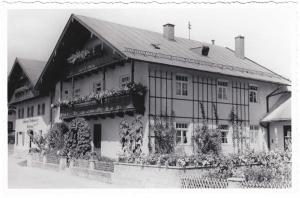 GM124-04-Strauss-hs-k