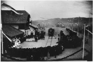 GM212-04-Bahnhofseroeffnung-1894-k