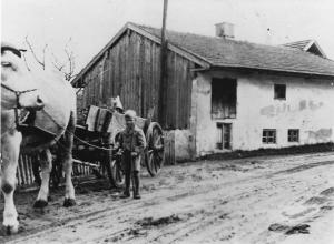 GM444-04-LChrStr-m-Fuhrwerk-1940-k