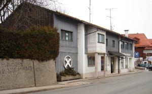 GM642-04-Raiffeisenbank-2006-k