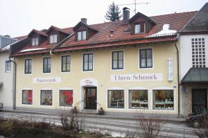 GM714-04-Hitzl-2006-k