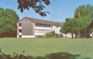 GM856-08-neues-Schulhaus-1999-k