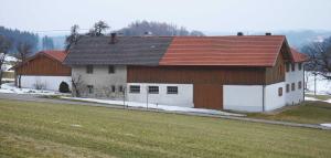 GO692-04-Strass-2006-k