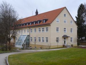 uZi36-16-Zinn-Schule-u-Wohnen-k