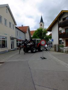Maibaum Glonn 2018 Straßensperre(22) (Large)